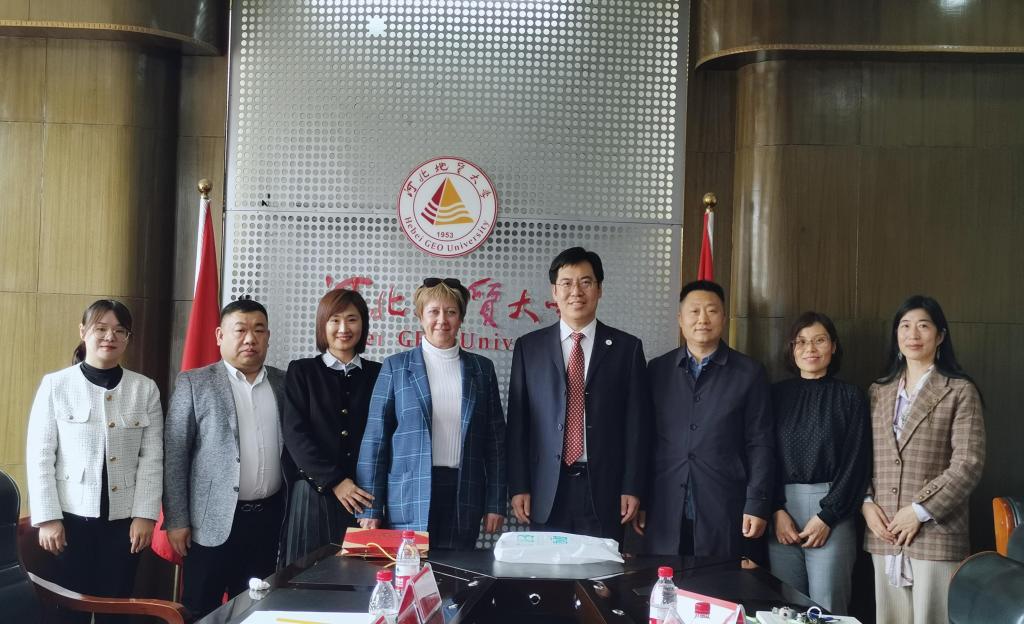 b9e6634b4e905f03b96a9a4d8f65fd2.jpg b9e6634b4e905f03b96a9a4d8f65fd2.jpg