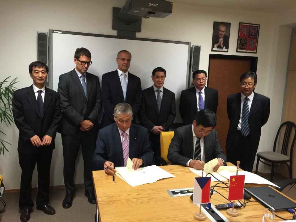 beat365官网和俄斯特拉法技术大学签署博士人才联合培养协议